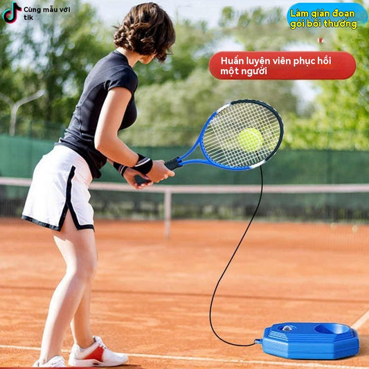 Chơi  quần vợt chơi đơn với dây để trả lại vợt tennis